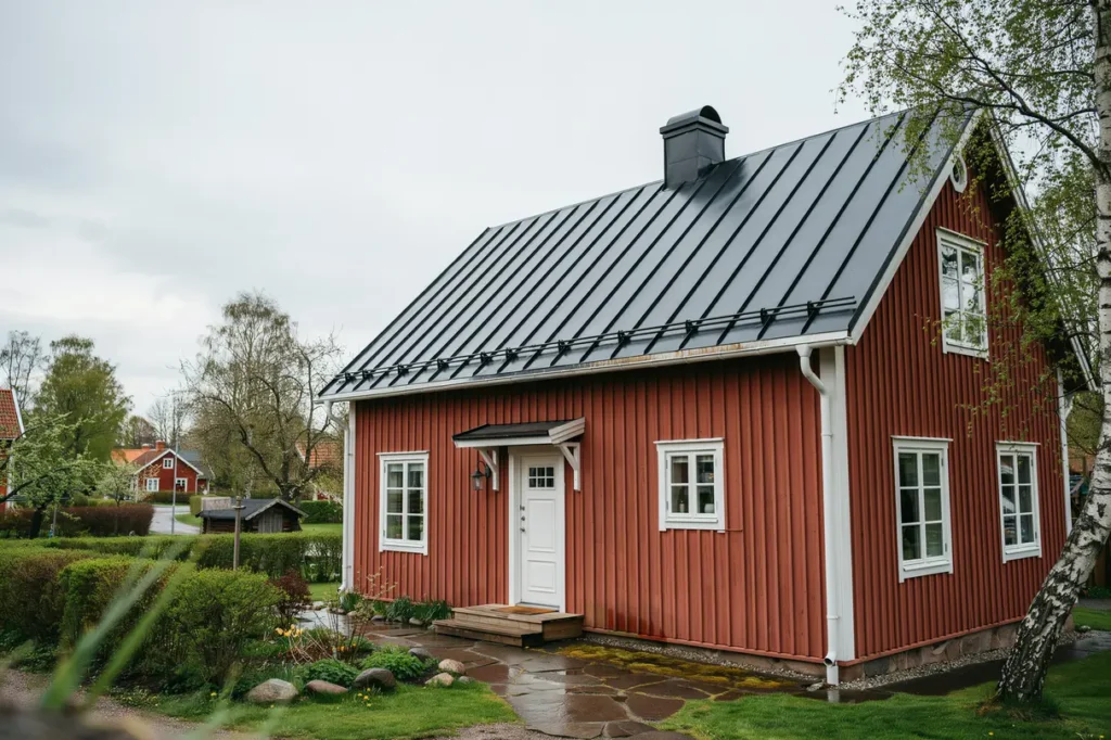 bandt ckt pl t eller dubbelfalsat pl ttak s v ljer du r tt l sning f r ett snyggt och h llbart tak